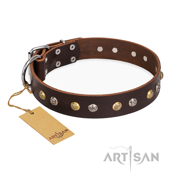 Comfortable wearing stylish design dog collar with corrosion proof hardware